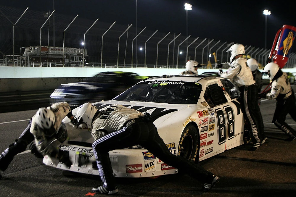 pit-crew-583024_1000